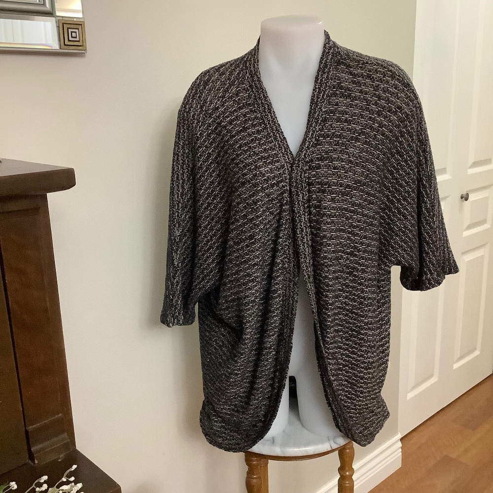Forever 21 Cotton Tweed shrug cardigan M/L 36-38 bust